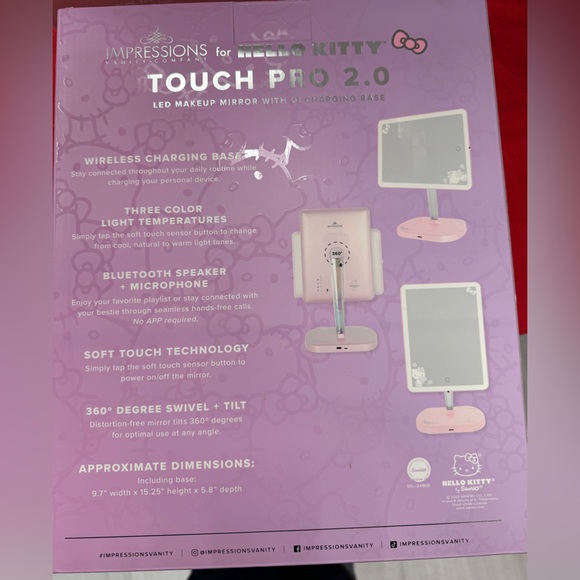 HELLO KITTY MAKE UP MIRROR WITH TOUCH PAD AND LED LIGHTS
(Medium size) - Picture 2 of 2